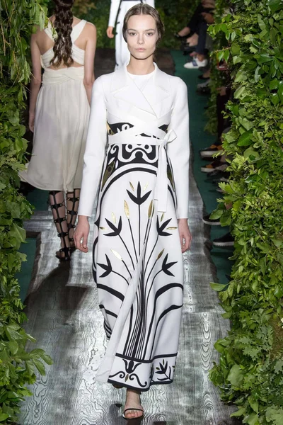 Look 2
